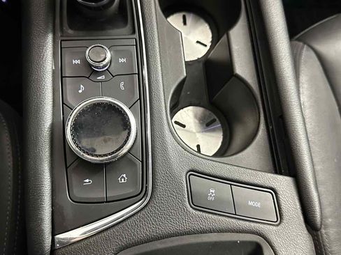 Used 2020 Cadillac XT5 Premium Luxury image 40