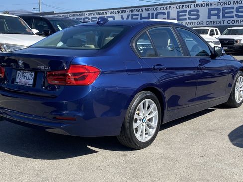 Used 2018 BMW 320i xDrive Sedan image 7
