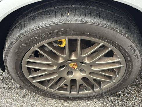 Used 2017 Porsche Cayenne Platinum Edition AWD/4WD image 34