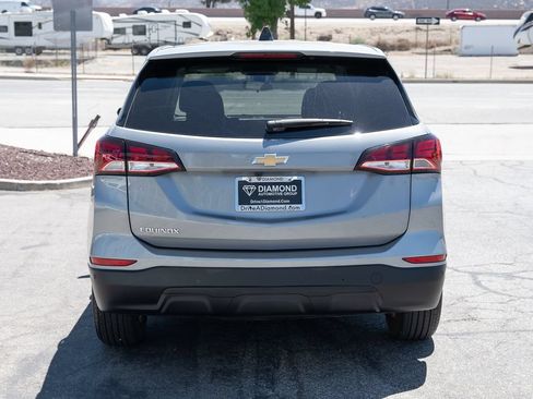 Used 2024 Chevrolet Equinox LS w/ LS Convenience Package FWD image 6