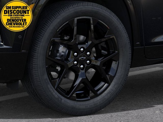 New 2026 Chevrolet Traverse RS w/ LPO, Floor Liner Package AWD/4WD image 9