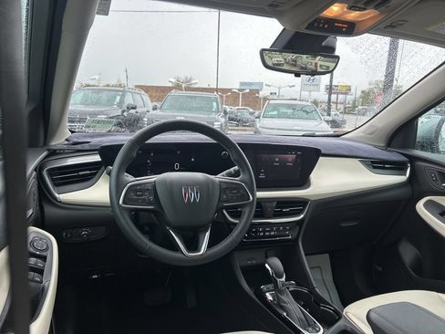 Used 2025 Buick Encore GX Avenir w/ Avenir Technology Package AWD/4WD image 10
