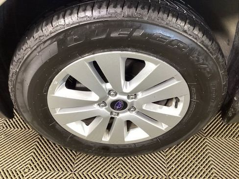Used 2019 Subaru Outback 2.5i Premium image 8