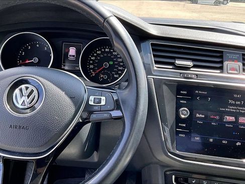 Used 2019 Volkswagen Tiguan SE w/ Panoramic Sunroof Package AWD/4WD image 25