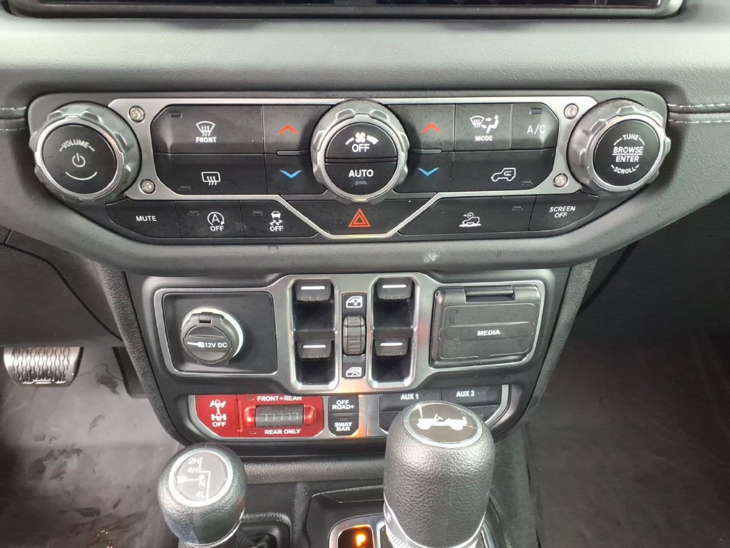 Used 2024 Jeep Wrangler Unlimited Rubicon AWD/4WD image 8