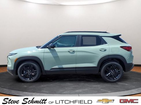 New 2026 Chevrolet TrailBlazer LT w/ Convenience Package FWD image 2