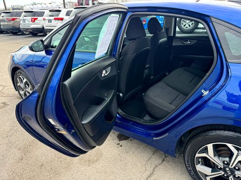 Used 2021 Kia Forte LXS image 12