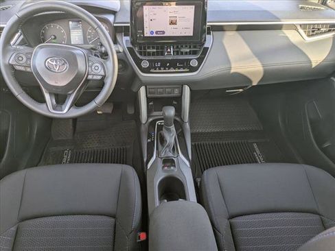 Used 2025 Toyota Corolla Cross AWD Hybrid image 17