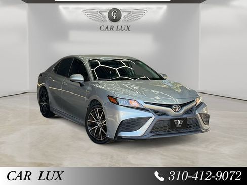 Used 2021 Toyota Camry SE FWD image 7