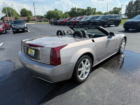 Used 2005 Cadillac XLR image 5