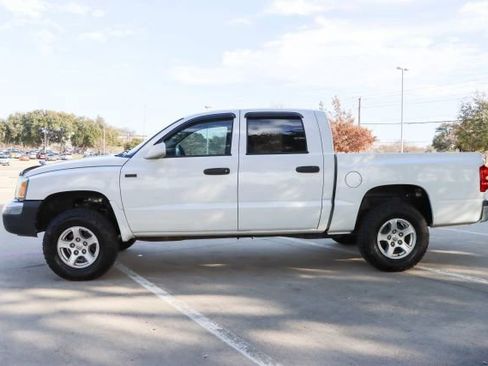 Used 2005 Dodge Dakota SLT image 4