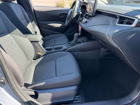 Used 2025 Toyota Corolla LE image 21