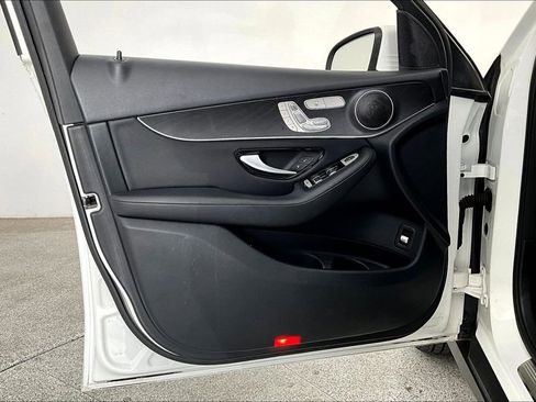 Used 2017 Mercedes-Benz GLC 300 image 24