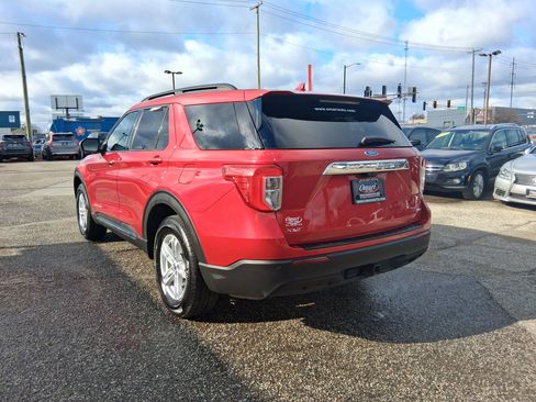 Used 2020 Ford Explorer XLT w/ Comfort Package AWD/4WD image 9