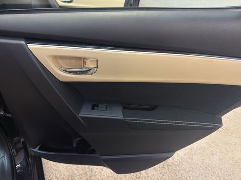 Used 2018 Toyota Corolla LE image 24