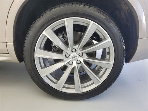 Used 2023 Volvo XC90 B6 Plus w/ Protection Package Premier image 13