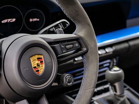 Used 2022 Porsche 911 GT3 image 20