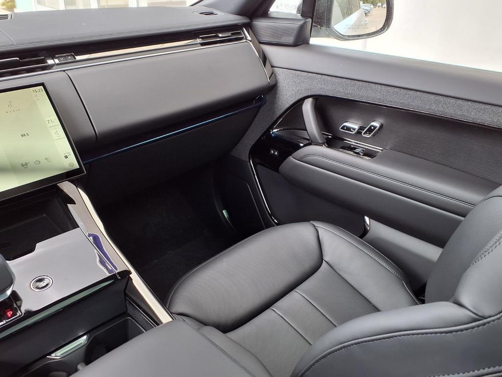 New 2026 Land Rover Range Rover Sport Dynamic SE AWD/4WD image 21