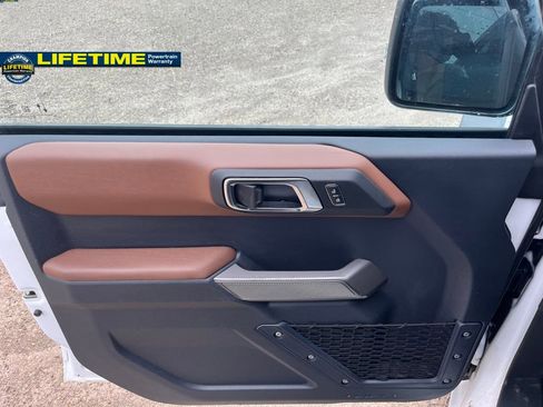 Used 2023 Ford Bronco Outer Banks w/ Sasquatch Package image 16