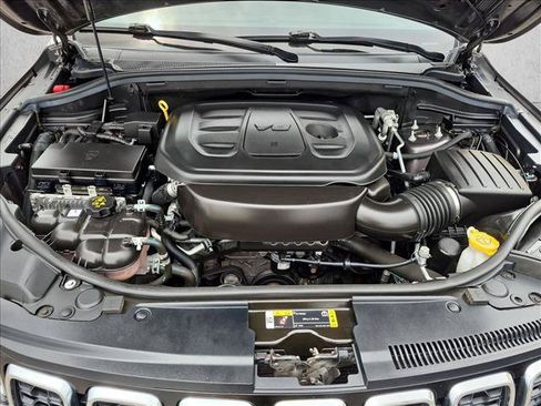 Used 2021 Jeep Grand Cherokee Laredo AWD/4WD image 24