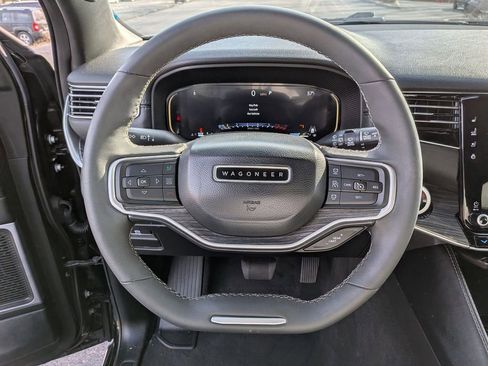 Used 2022 Jeep Wagoneer Series III image 18