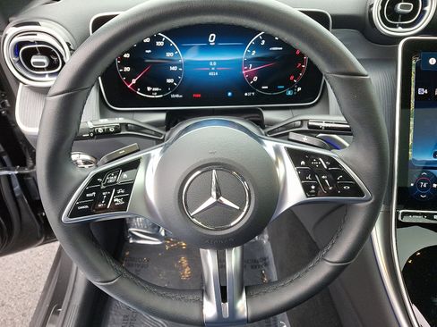 New 2025 Mercedes-Benz GLC 300 GLC 300 image 18