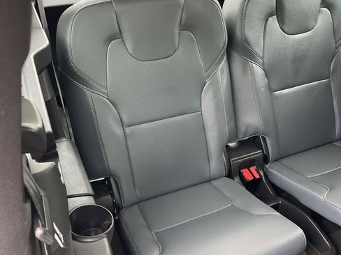 Used 2020 Volvo XC90 T6 Momentum image 17