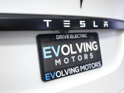 Used 2020 Tesla Model X Long Range AWD/4WD image 16