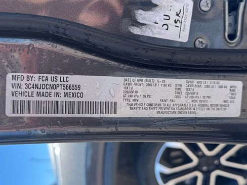 Used 2023 Jeep Compass Limited image 12