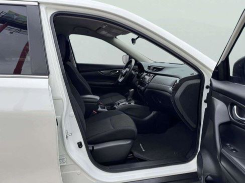 Used 2019 Nissan Rogue SV FWD image 53