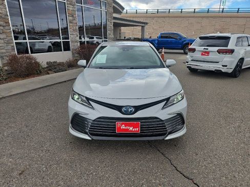 Used 2022 Toyota Camry LE image 7