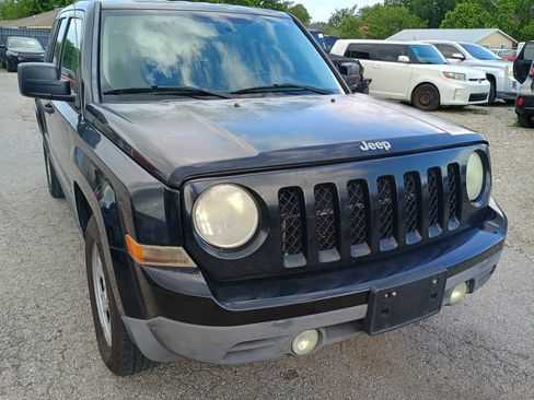Used 2014 Jeep Patriot Sport FWD image 4