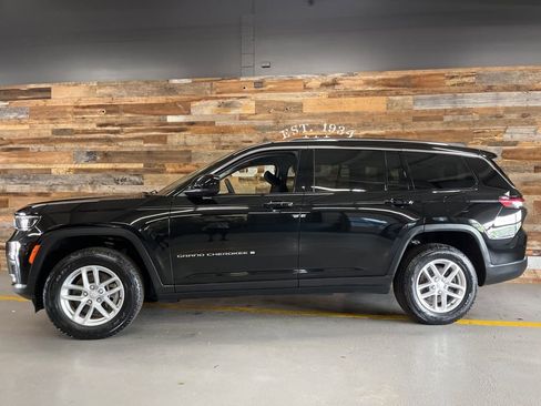 Used 2023 Jeep Grand Cherokee L Laredo AWD/4WD image 18