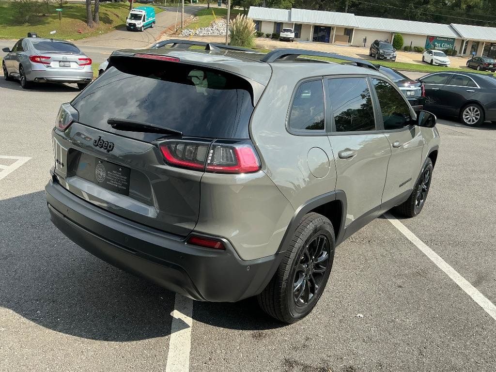 Used 2023 Jeep Cherokee Altitude Lux AWD/4WD image 6