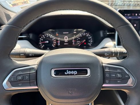 Used 2026 Jeep Compass Limited AWD/4WD image 14