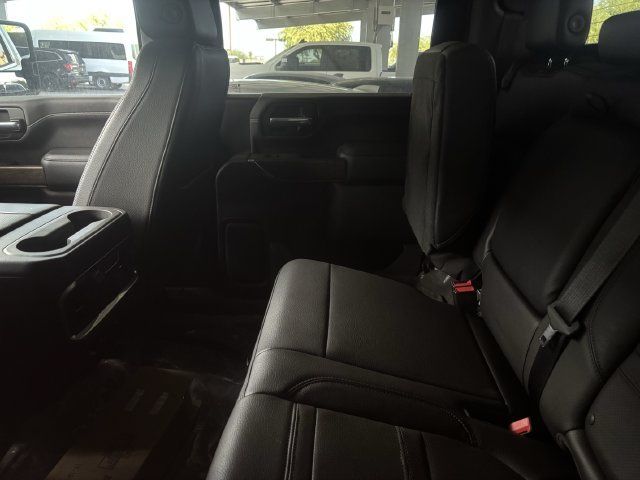 Used 2022 GMC Sierra 3500 Denali w/ Denali Ultimate Package AWD/4WD image 9
