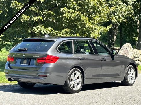 Used 2018 BMW 330i xDrive Wagon AWD/4WD image 4