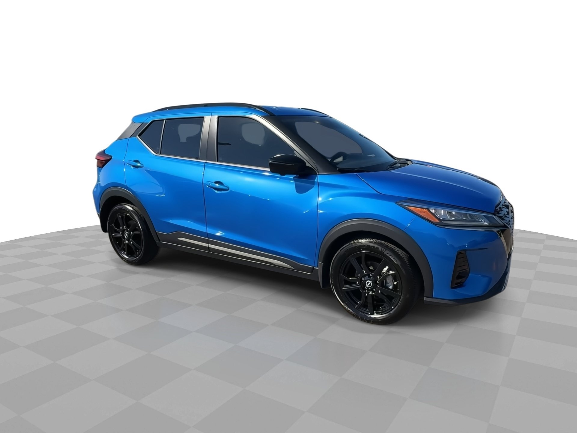 Used 2023 Nissan Kicks SR FWD image 2