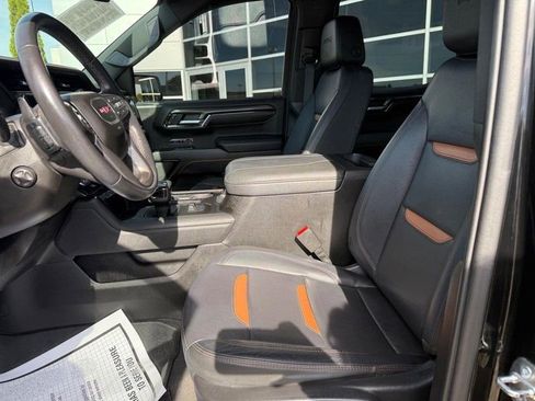 Used 2023 GMC Sierra 1500 AT4 w/ AT4 Preferred Package AWD/4WD image 16