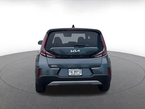 Used 2025 Kia Soul LX w/ LX Technology Package FWD image 12