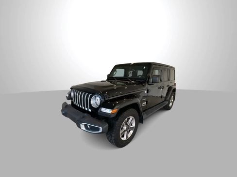 Used 2022 Jeep Wrangler Unlimited Sahara w/ Cold Weather Group image 4