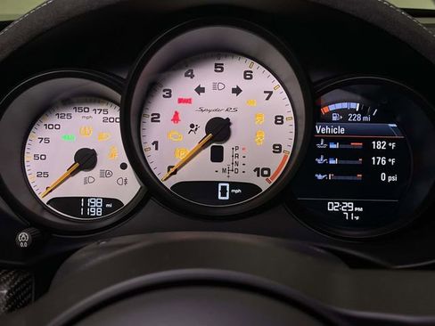 Certified 2025 Porsche 718 Boxster Spyder RS RWD image 40
