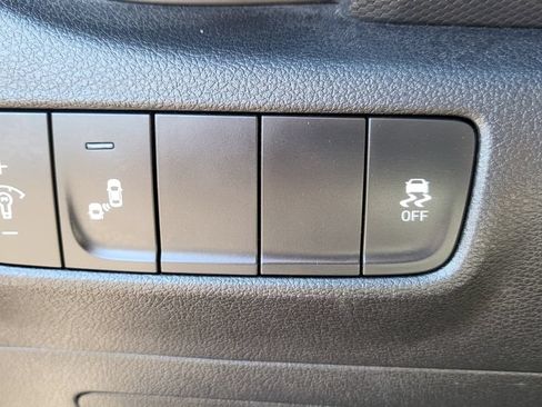 Used 2018 Hyundai Kona SEL FWD image 35