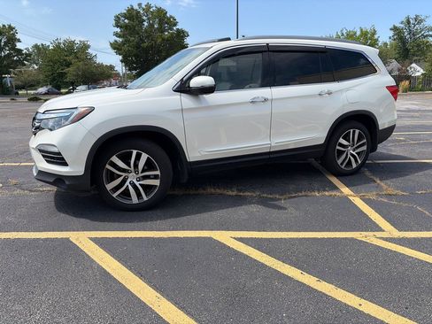 Used 2017 Honda Pilot Elite image 3