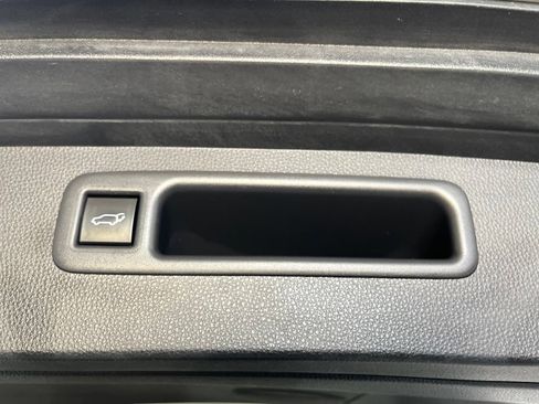 Used 2020 Toyota Highlander Limited AWD/4WD image 14