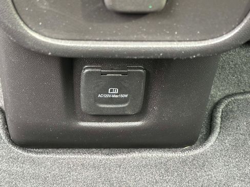 Used 2024 Chevrolet Equinox LT image 13