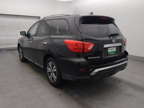 Used 2020 Nissan Pathfinder SV image 5