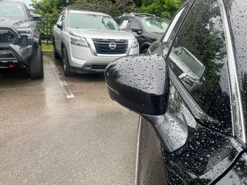 Used 2026 Nissan Kicks SR FWD image 38