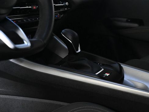 Used 2025 Alfa Romeo Tonale AWD/4WD image 19