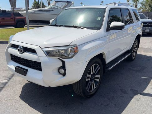 Used 2015 Toyota 4Runner SR5 image 5